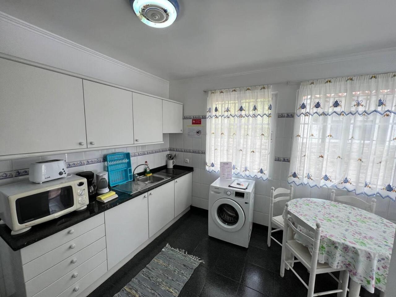 Comfortable 2-Bedroom Apartment For Relaxing Stays فونشال المظهر الخارجي الصورة